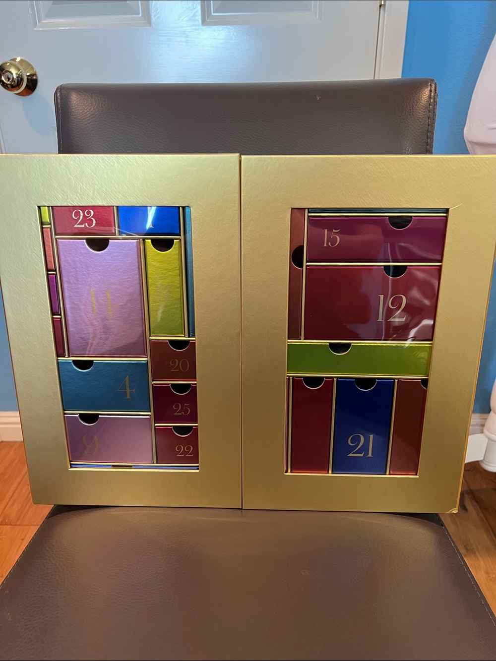 Bloomingdale’s EMPTY advent calendar